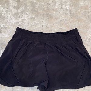 Lululemon Size 14 Black shorts
